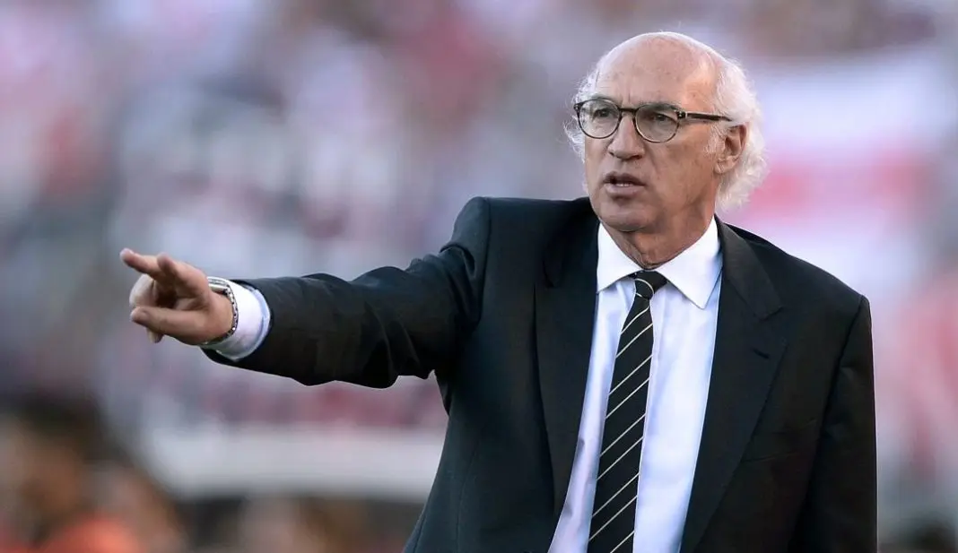 Boca y la Conmebol homenajearon a Carlos Bianchi en el día de su cumpleaños