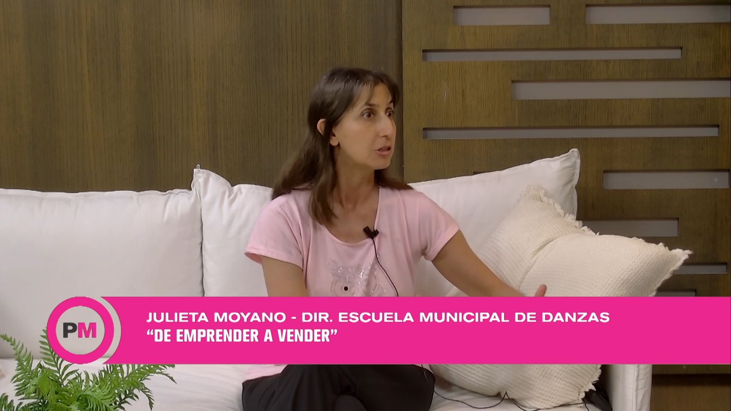 "De emprender a vender" : Julieta Moyano - Escuela Municipal de Danzas