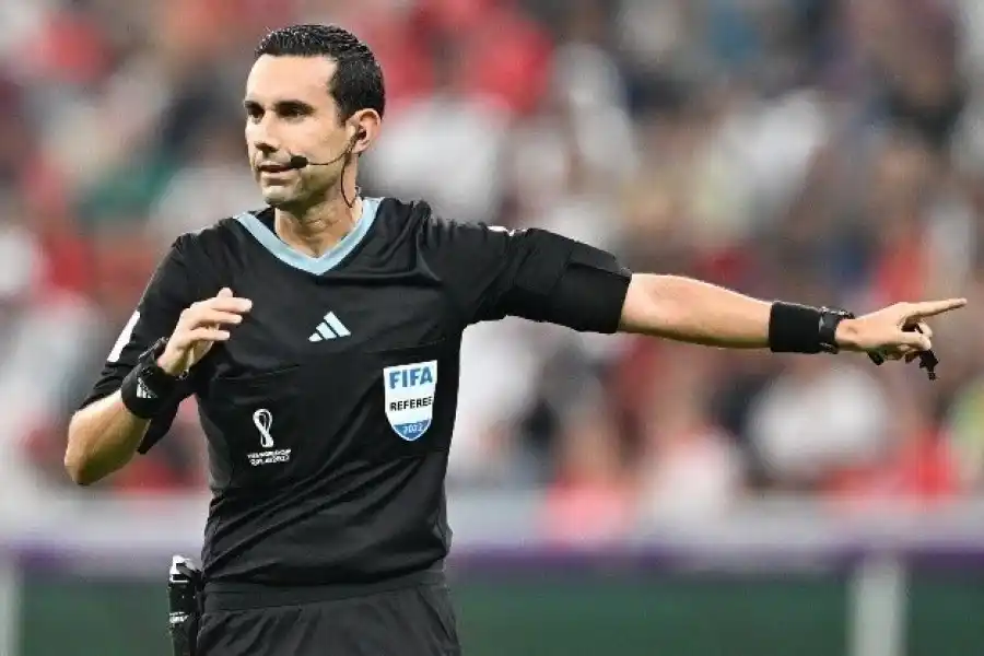 El árbitro de Argentina-Perú es de un país al que ambos podrían enfrentar