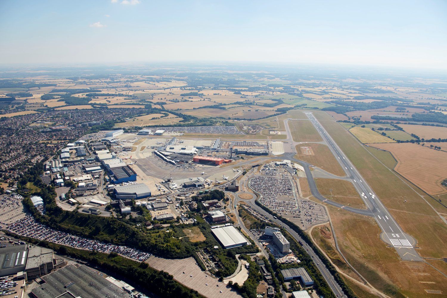 La joya británica de Aena, el aeropuerto de Londres Luton, tiene ahora a un Lord para liderar su expansión