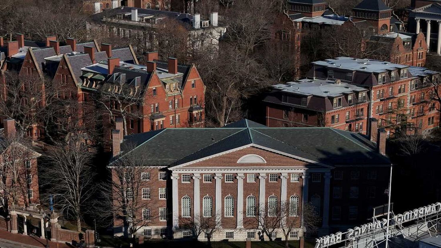 Trump no para: prohíbe a Harvard matricular a estudiantes extranjeros