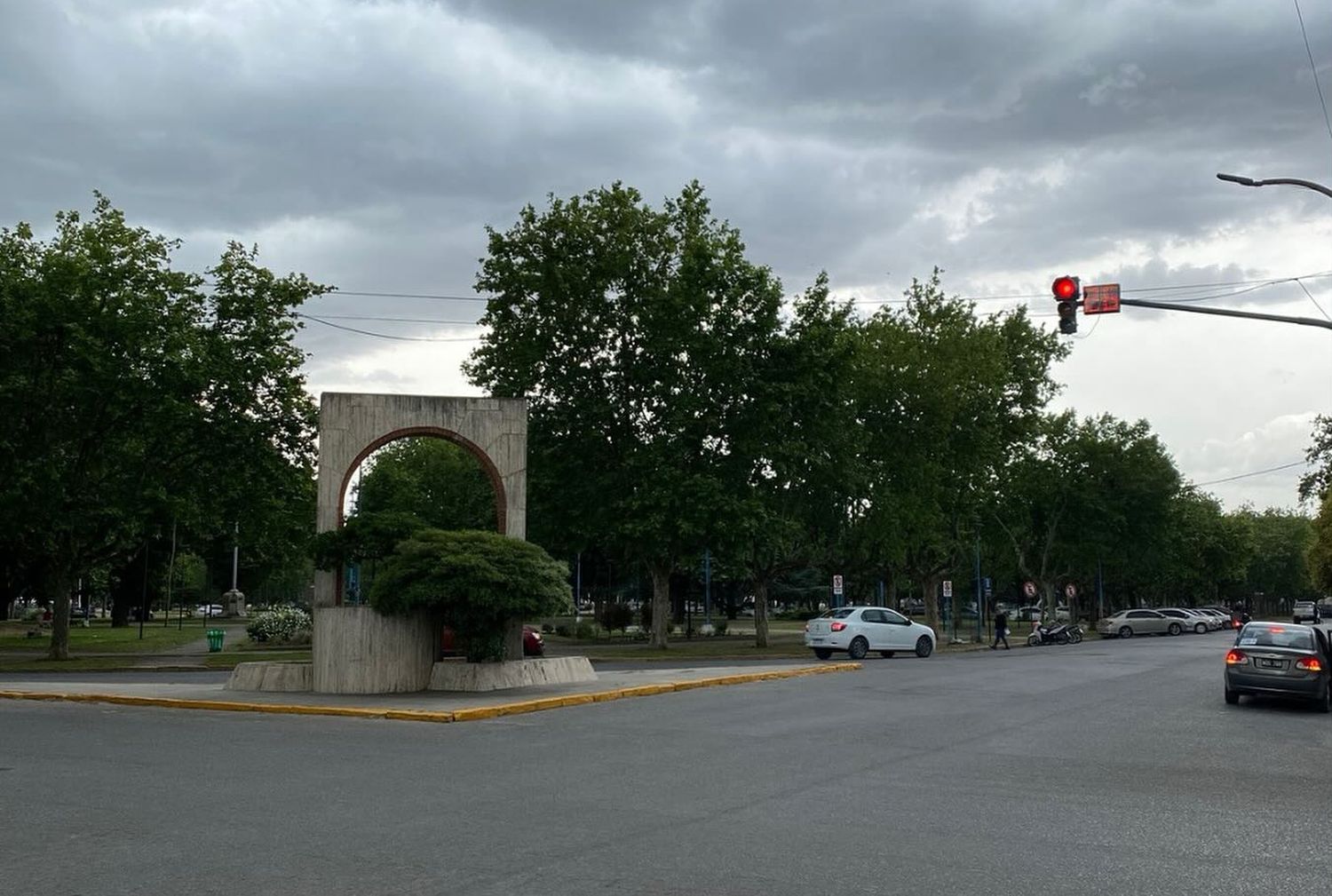 En la plaza Dardo Rocha se iba a hacer el evento