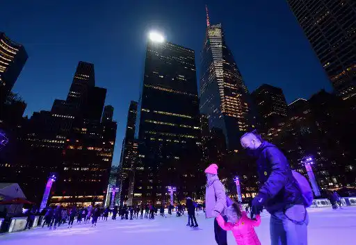 Y LA SEGUNDA OLA AVANZA: EE.UU. se repliega ante escalada del COVID-19 mientras Europa relaja restricciones