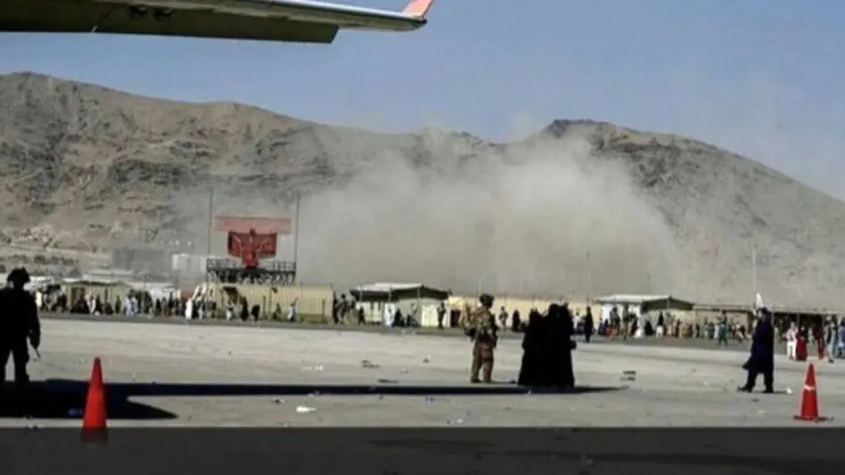 Se produjo una explosión fuera del aeropuerto Kabul y hay al menos 11 muertos