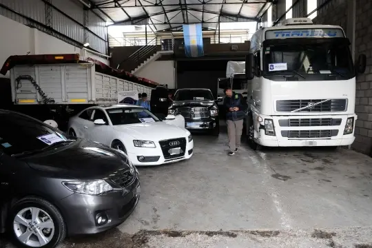 Cayó una banda de piratas del asfalto y que robaba autos de alta gama