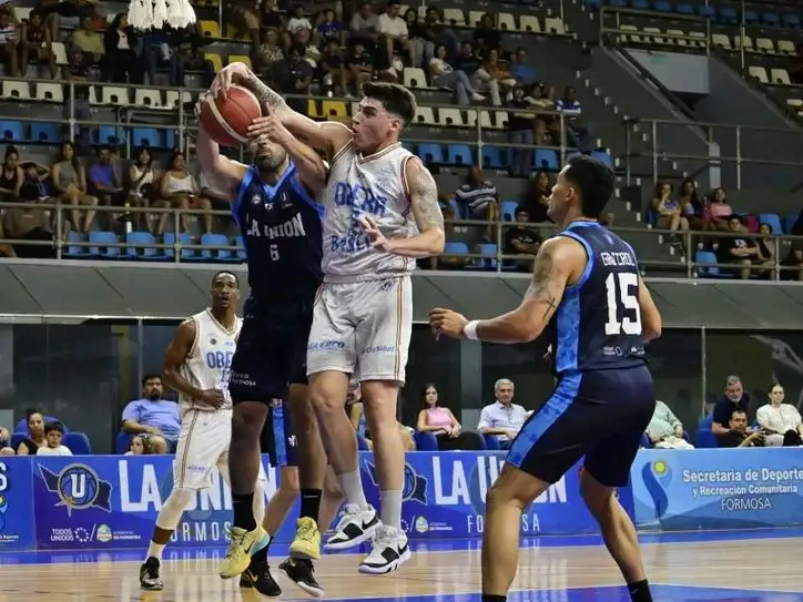 Oberá le ganó a La Unión con contundencia