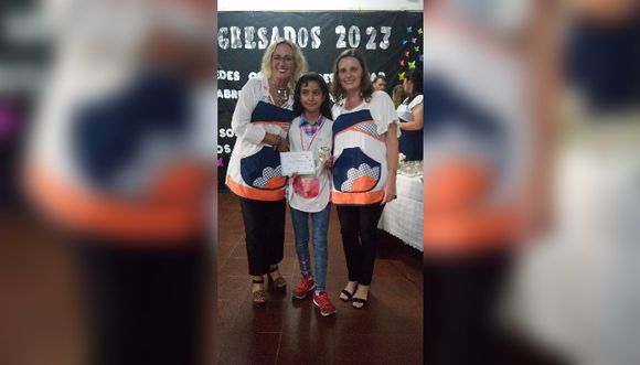 ¡Flor se egresó!