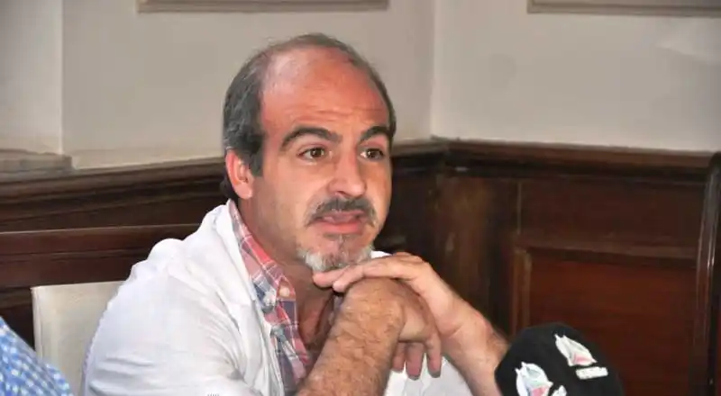 TRES ARROYOS: Prótesis bucales sociales