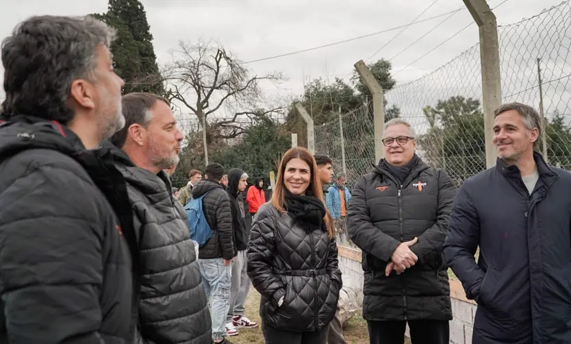 Soledad Peralta visitó el Club Manzanares junto a Achával