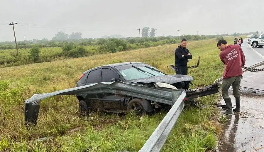 Se produjeron dos despistes en la Autovía 14 uno de ellos con domicilio de Gualeguay