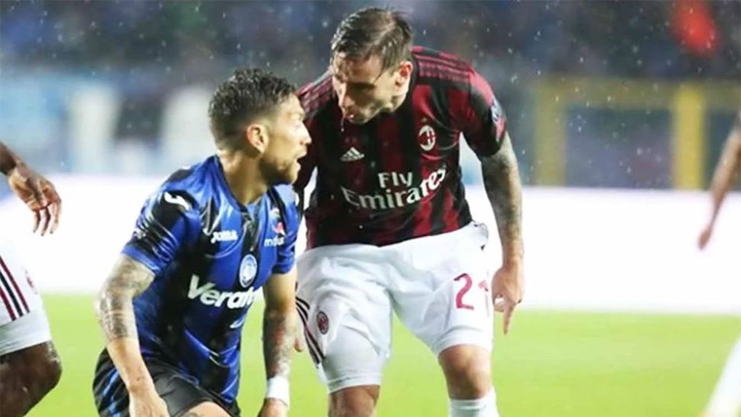 La respuesta del 'Papu' Gómez tras las acusasiones por la falta a Lucas Biglia