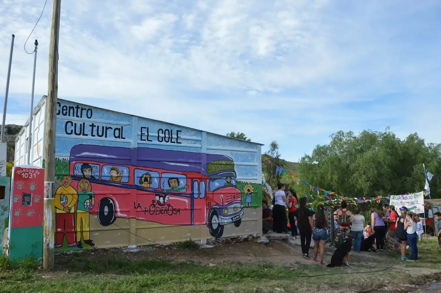 El centro cultural El Cole está ubicado en Paraguay 1031.
