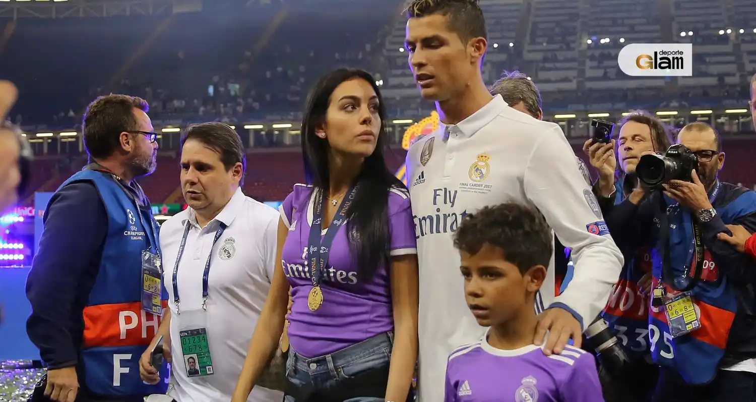 CR7 en 2017, junto a Georgina y Jr. (Foto: IG)