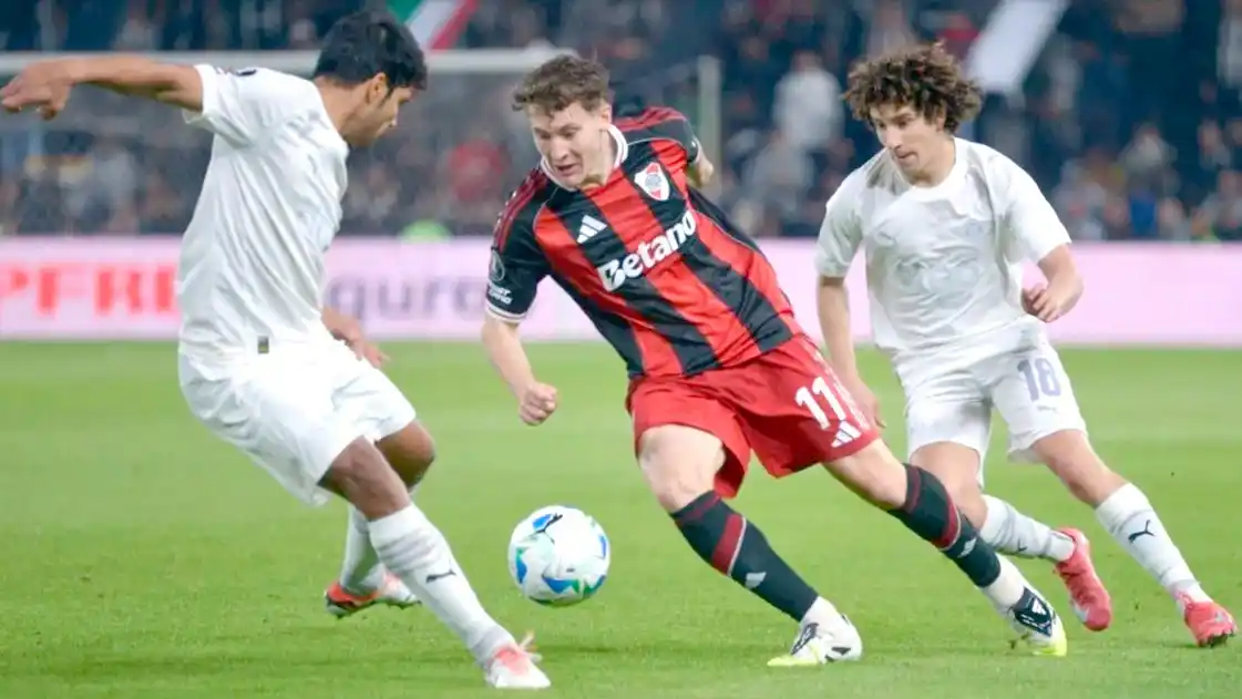 River mereció más, pero no pasó del empate ante Libertad en Paraguay