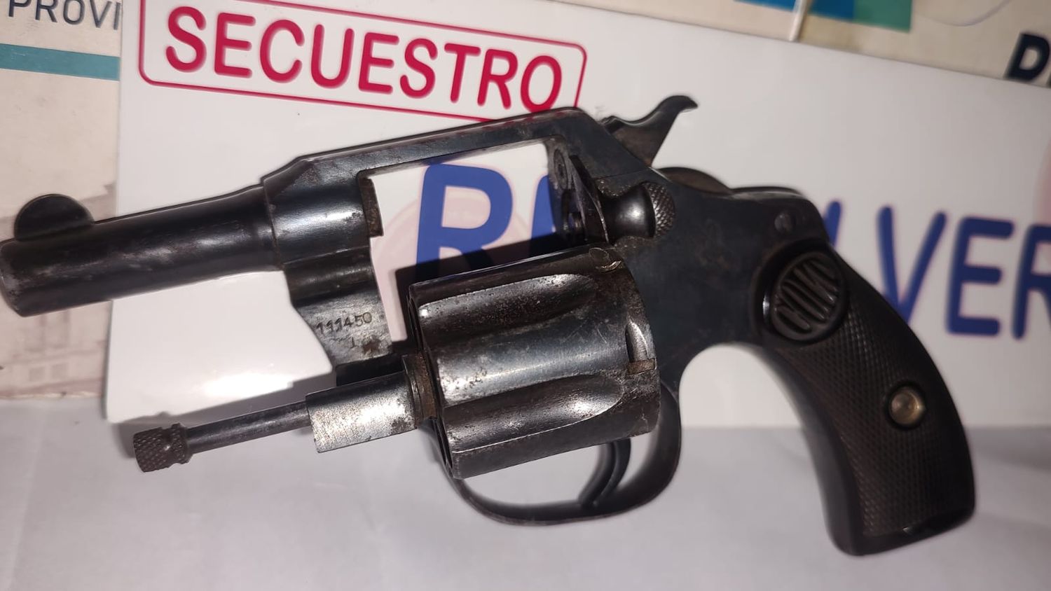 El hecho sucedió en la Escuela de Educación Secundaria Técnica N°1 “Comandante Luis Piedra Buena” ubicada en 12 de octubre al 3300.
