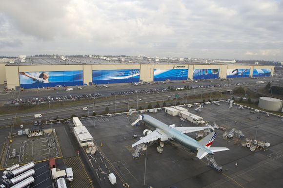 Boeing deja de comprar titanio a Rusia pero señala que tiene garantizado el suministro del metal
