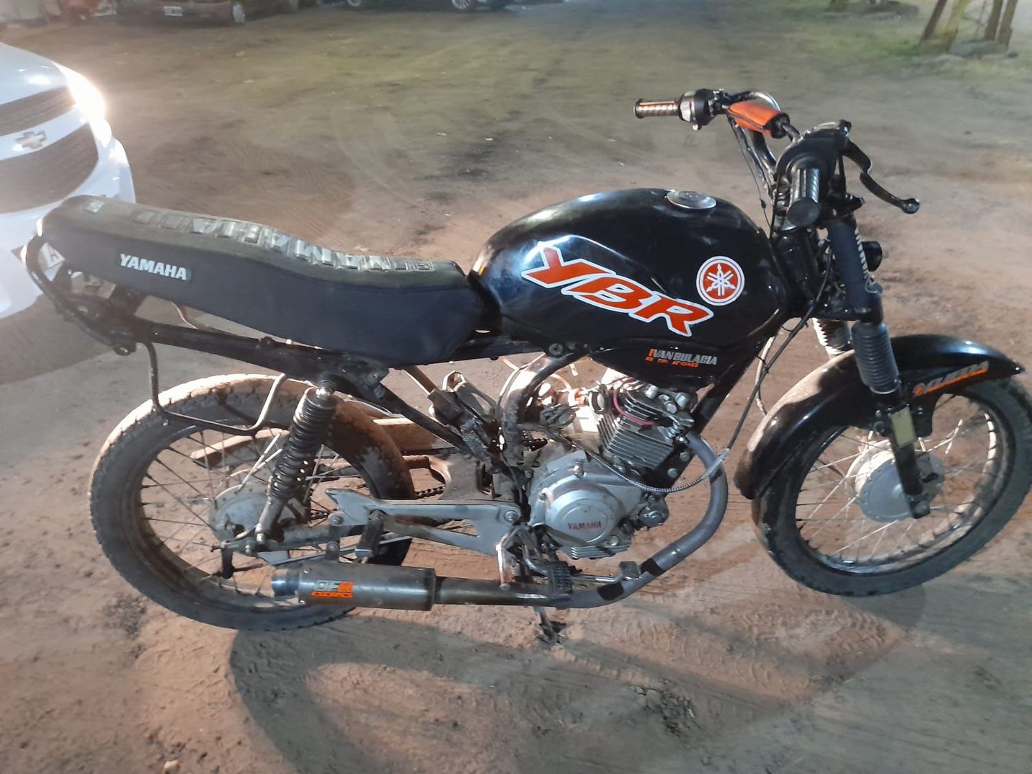 Saladillo: Dos inspectores fueron agredidos por un motociclista que intentó evadir un control
