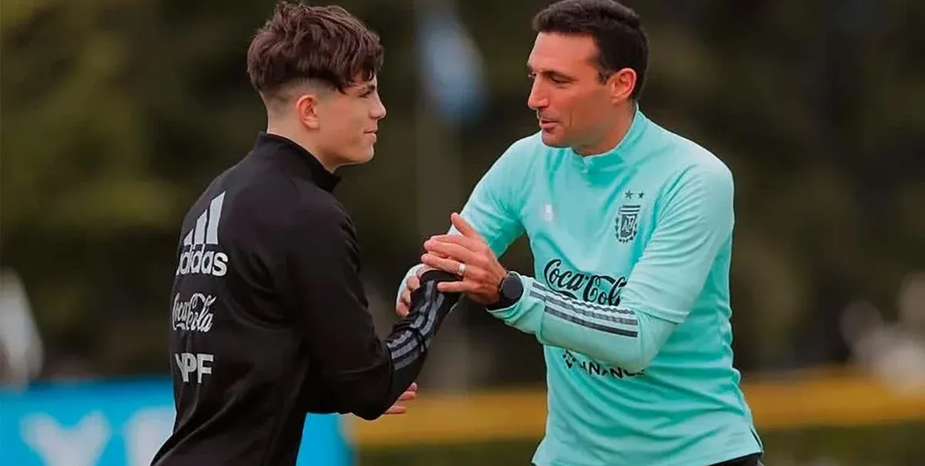 ¿Titular? Lionel Scaloni adelantó que ante Perú hará varios cambios, uno de ellos sería la entrada de Garnacho en la delantera.