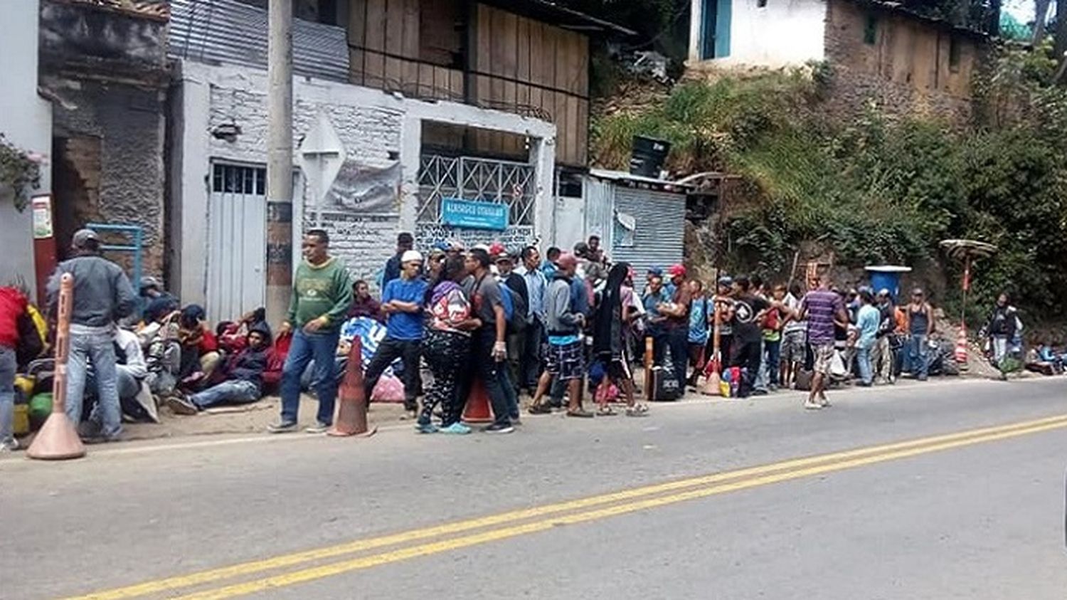 ¡PREOCUPACIÓN! Sin albergues ni recursos, aumentan migrantes venezolanos en Pamplona
