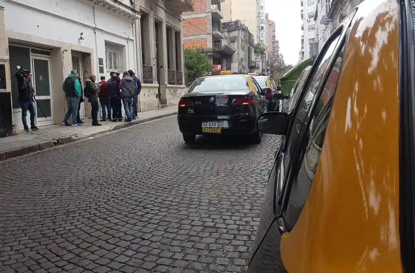 Taxistas denuncian que el ingreso de Uber es ‘inminente’ y que desde la aplicación ya contactan a conductores