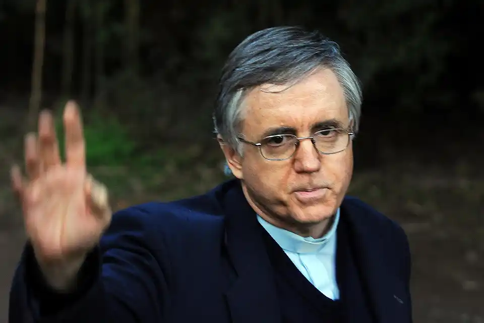 Nuevo juicio contra el padre Grassi, esta vez por malversación de fondos