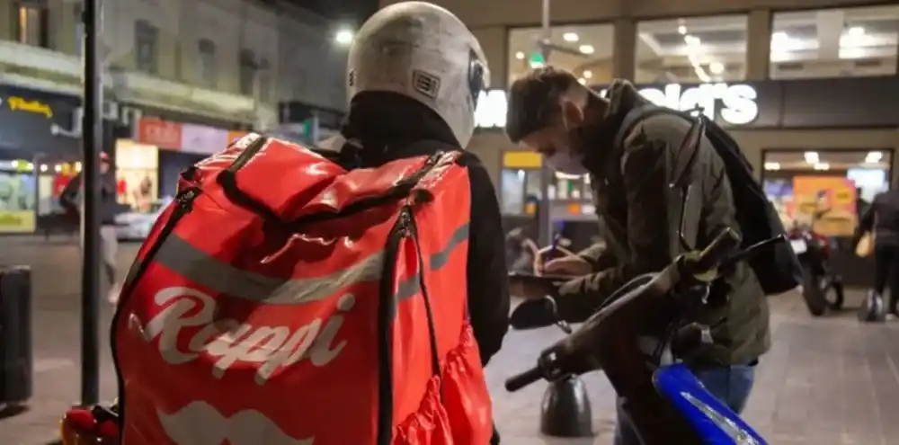 Provincia arma una "contrarreforma" para contener a los "Rappi" frente al proyecto de Milei