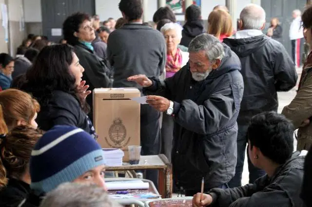Elecciones 2013: Expectativa por el resultado de las elecciones a Gobernador en Corrientes