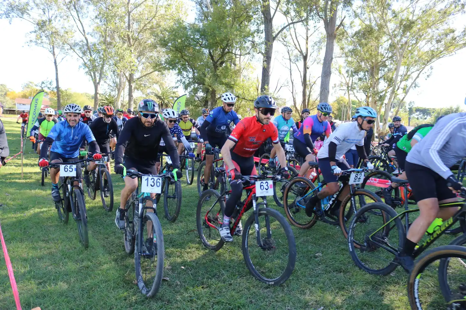 Deporte y turismo: Una carrera de Mountain Bike reunió a 250 ciclistas en Chascomús