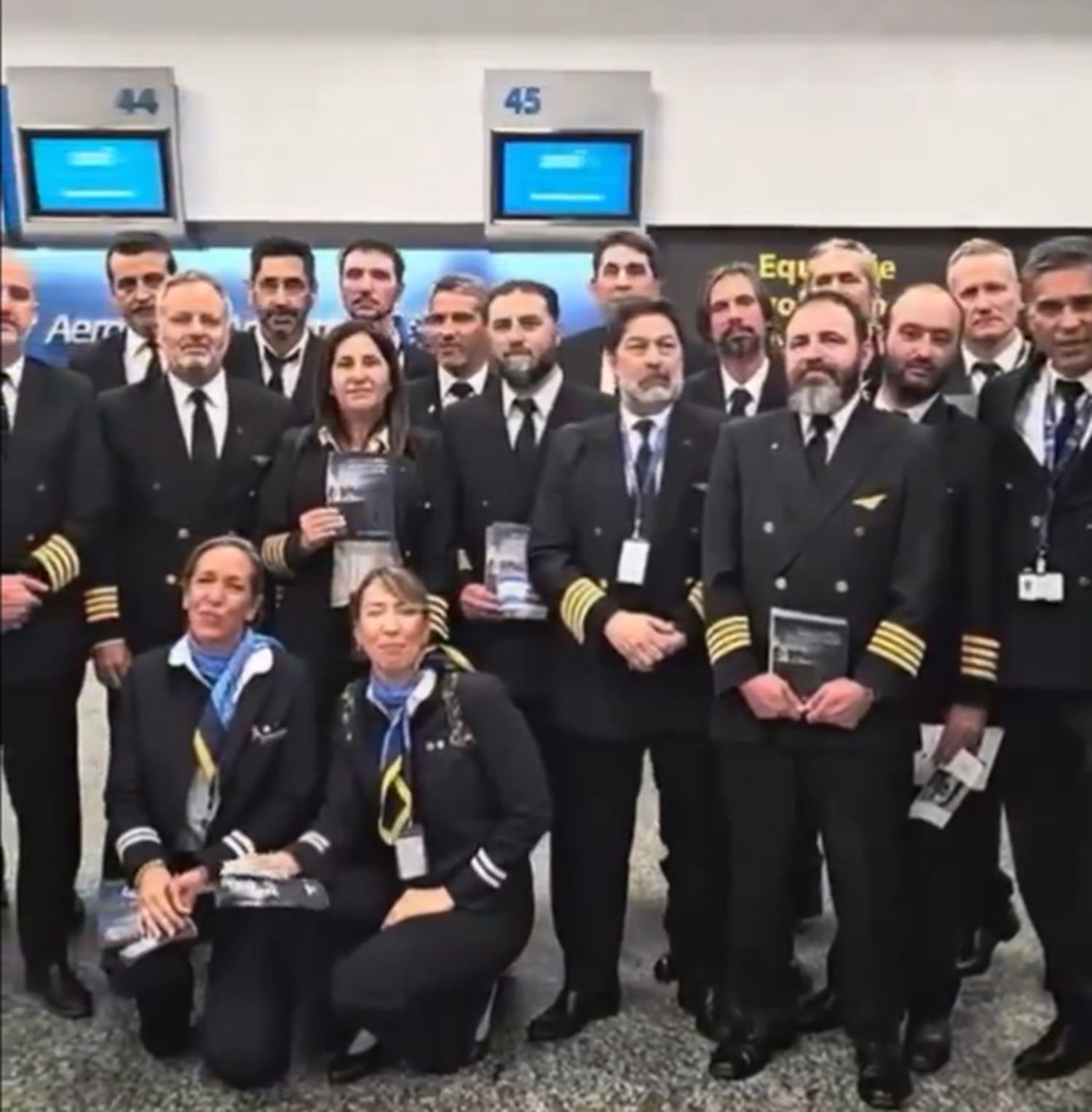 APLA y AAA informaron en Aeroparque a los pasajeros sobre sus reclamos salariales