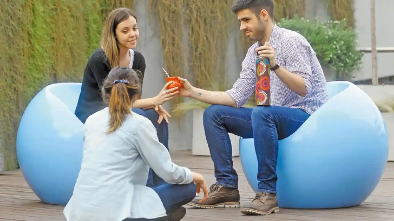 Revelador estudio: ¿Tomar mate ayuda a bajar de peso?