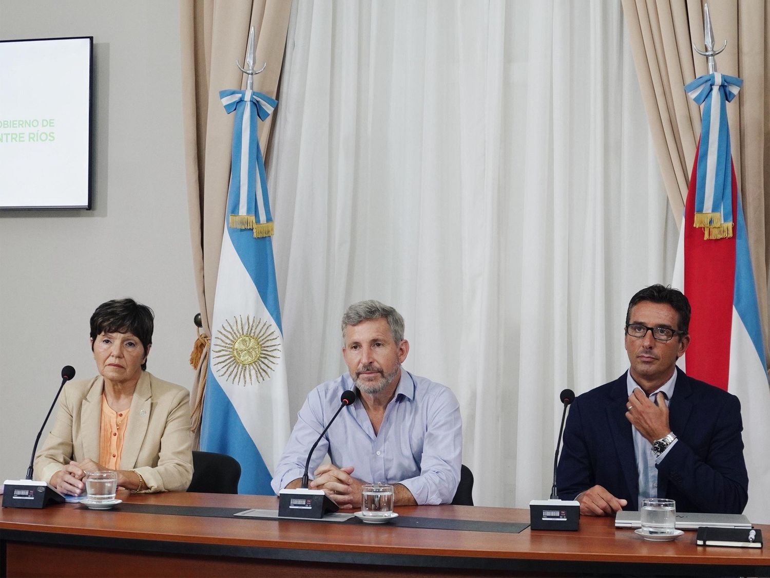 Frigerio anuncia medidas para absorber el impacto de la quita de subsidios y el aumento de tarifas