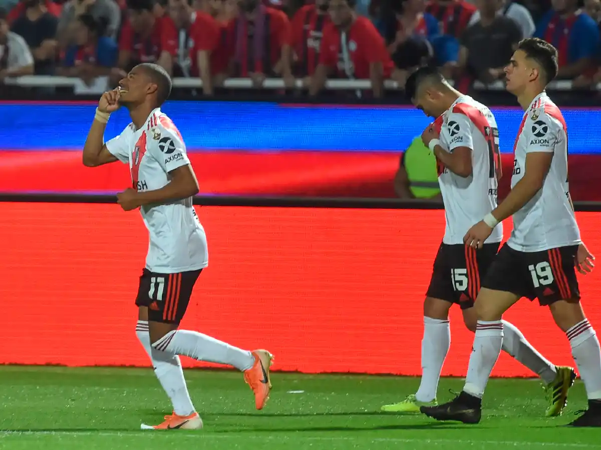 River avanzó y habrá superclásico