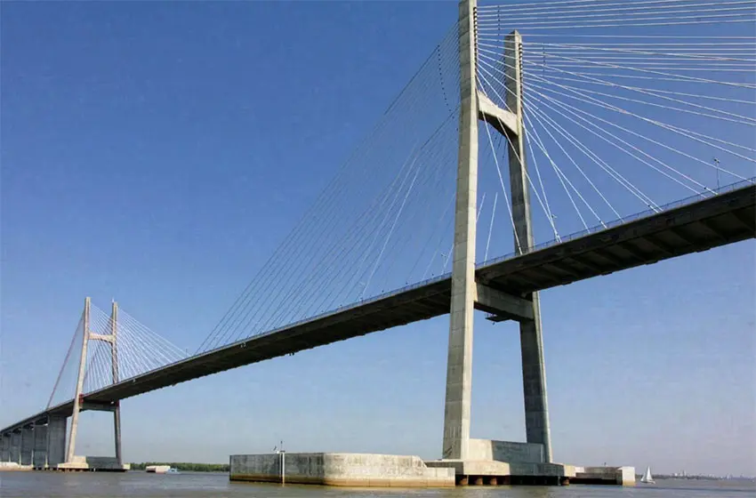 Insólito: se robaron los cables de luz del puente Rosario-Victoria