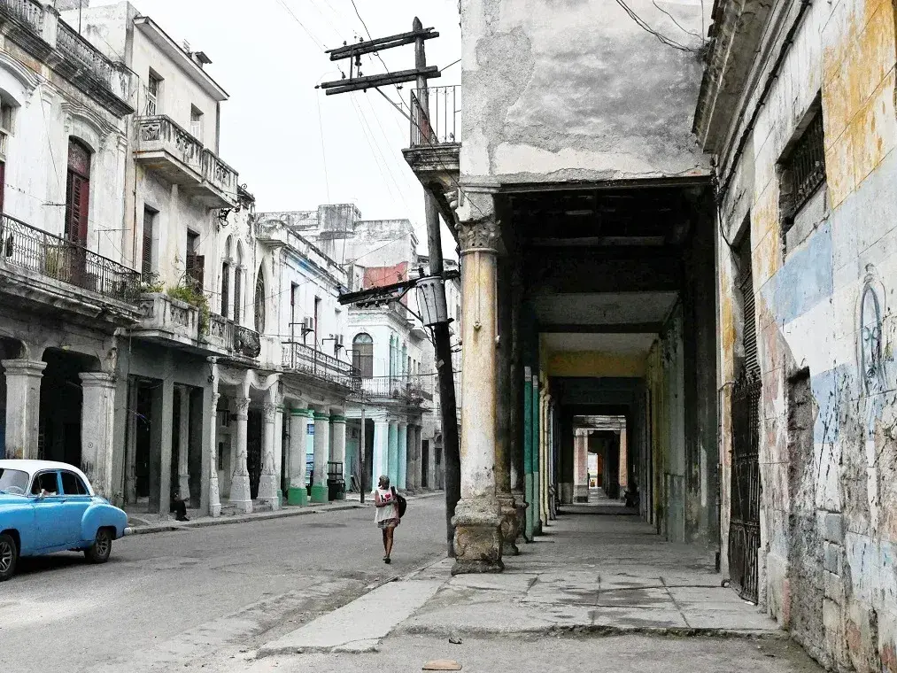 Trump dijo que hará un acuerdo con Cuba y descartó una intervención militar