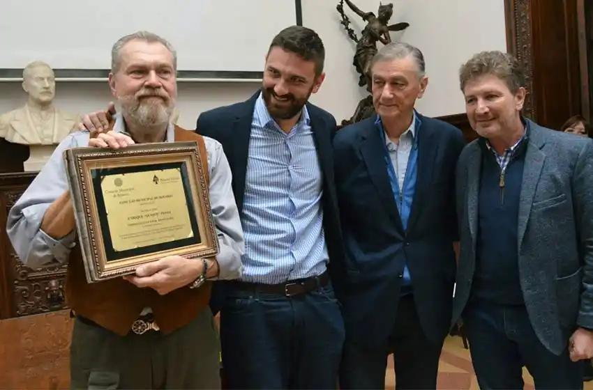 Quique Pesoa: “Este homenaje me reconcilia con la ciudad”