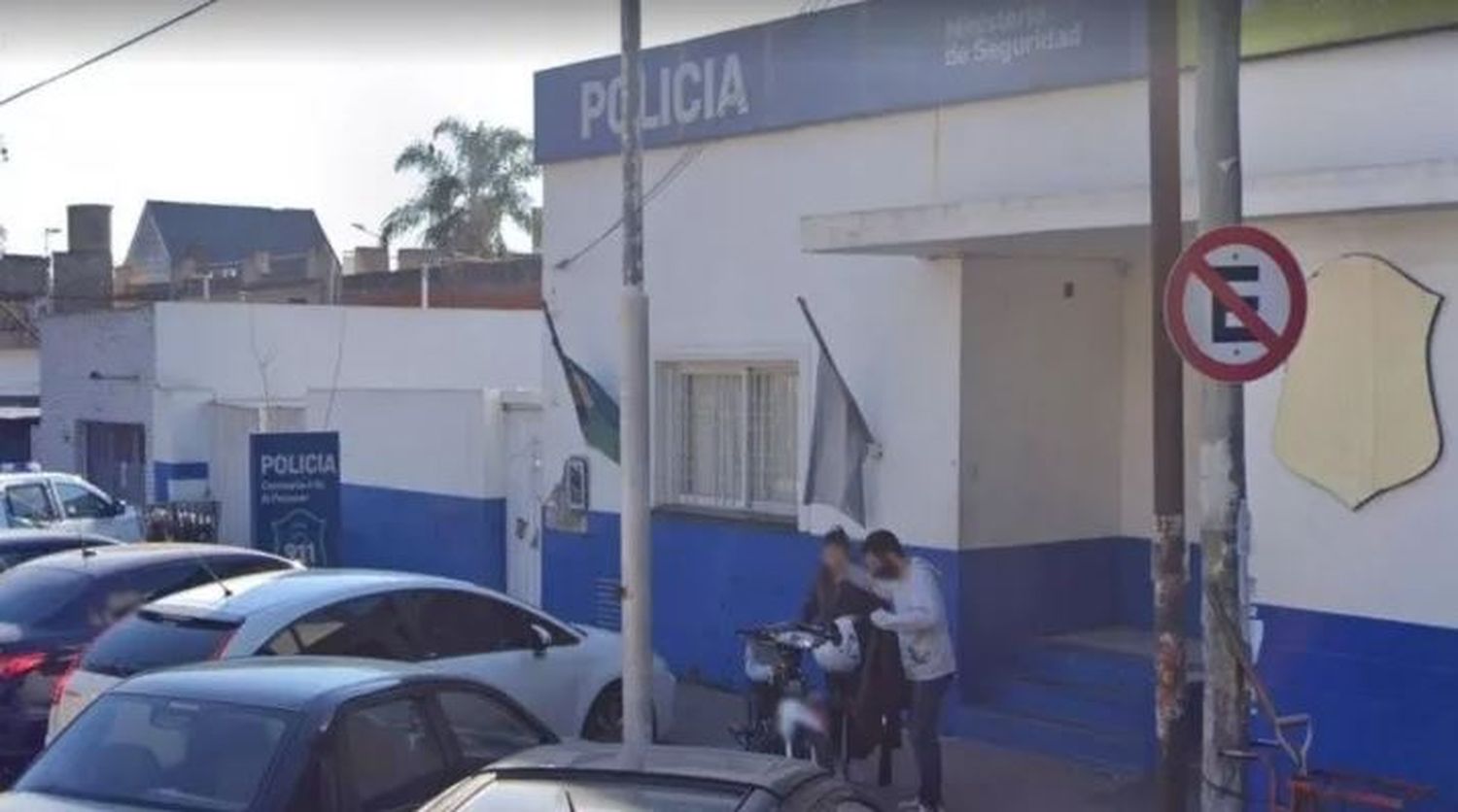 Intentó violar a una joven de 18 años, ella se defendió con un cuchillo y un grupo de vecinos lo redujo a las "piñas"