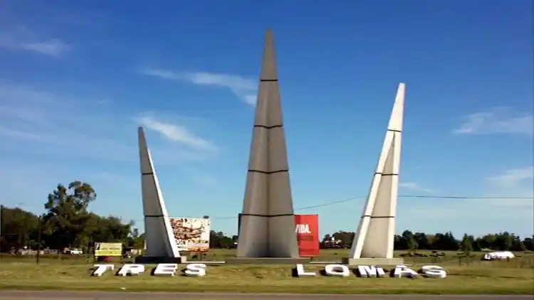 Tres Lomas
