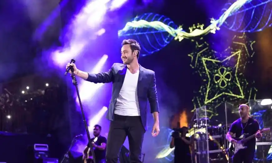 Luciano Pereya cierra el Festival de Música Popular de Baradero