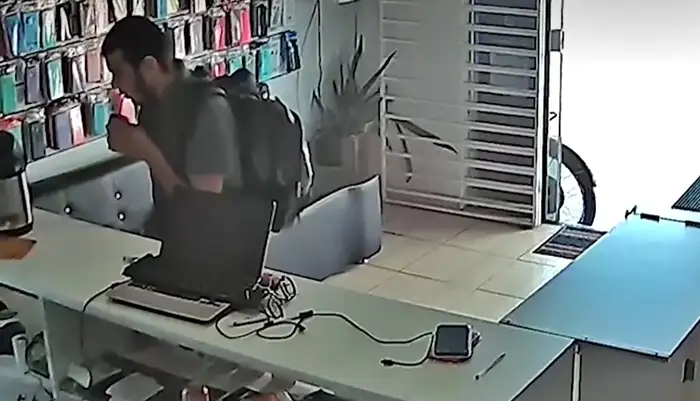 Insólita escena