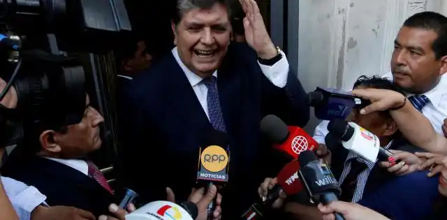 El ex presidente peruano Alan García se disparó un balazo en la cabeza cuando iba a ser detenido
