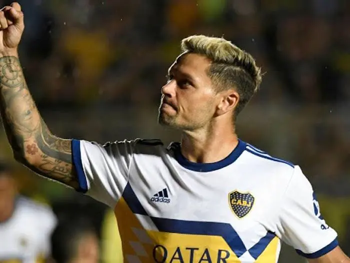 Zárate se queda en Boca