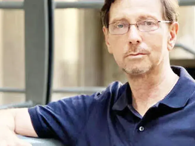 Daniel Böhm lanza Última fila, un libro de cuentos donde lo cotidiano se vuelve inquietante
