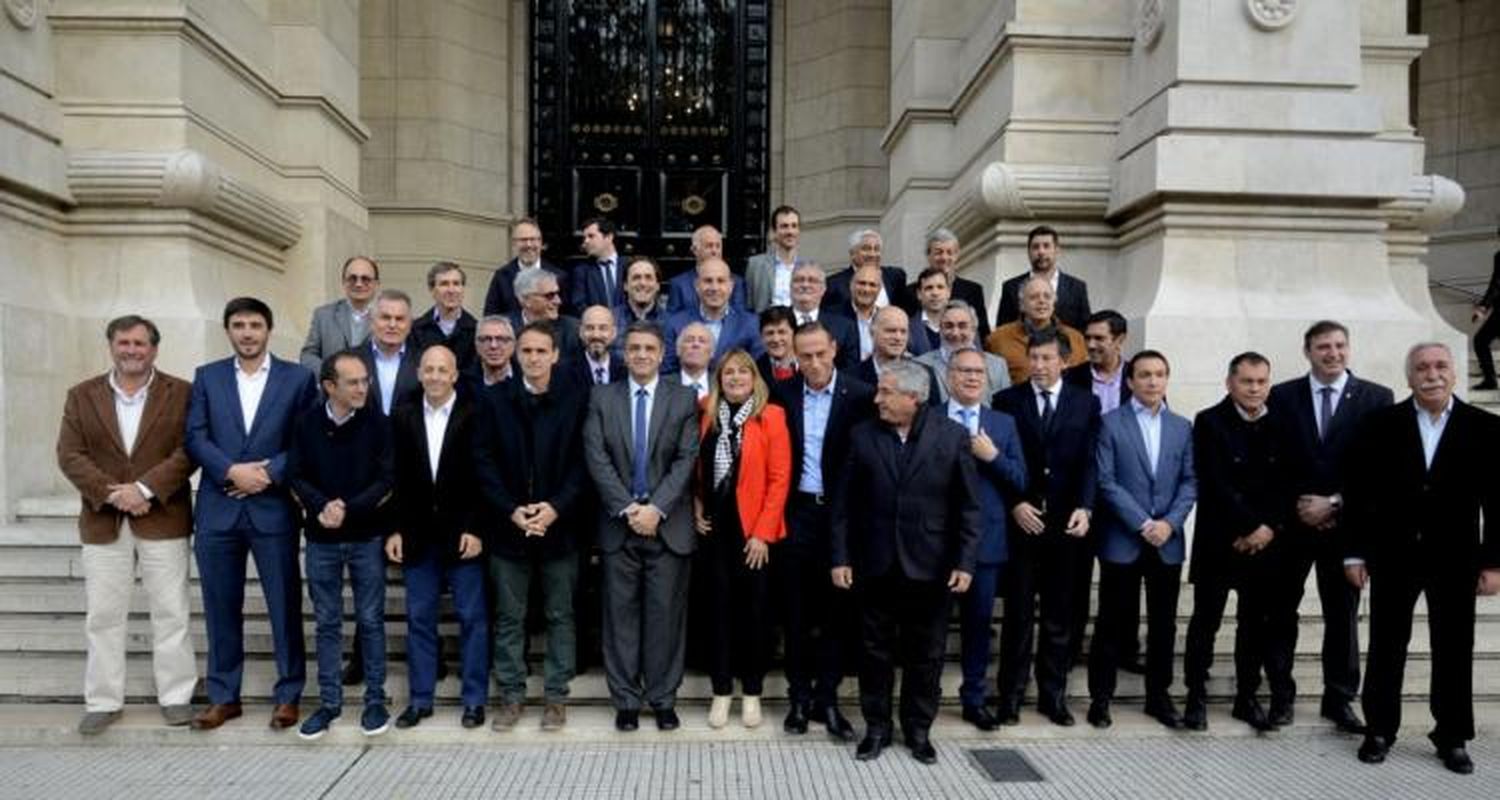 Salazar, presente en el debate ante la Corte Suprema por la tasa de seguridad e higiene