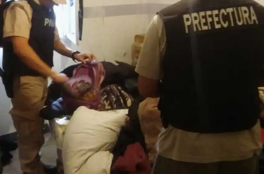 Golpearon a un prefecto naval y se fugaron con un celular y una notebook