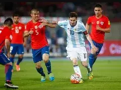 Messi estará en el banco de relevos ante Chile a las 22 hs.