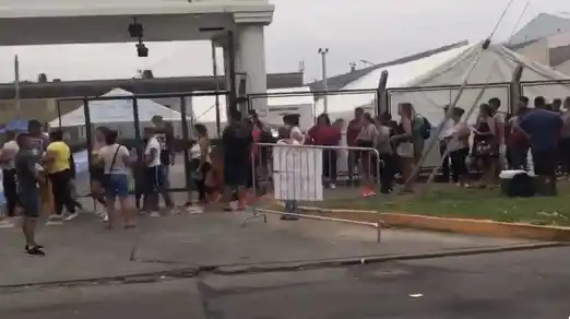 "No labura nadie": La furia de un vecino por la entrega de la Tarjeta AlimentAR en La Matanza