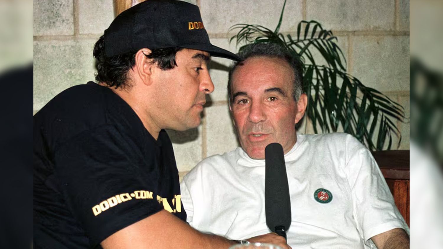 Diego Maradona y Alfredo Cahe en el año 2000, la época en la que Diego estuvo en Cuba