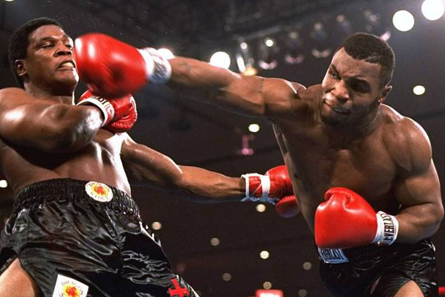 Mike Tyson regresa al boxeo en septiembre