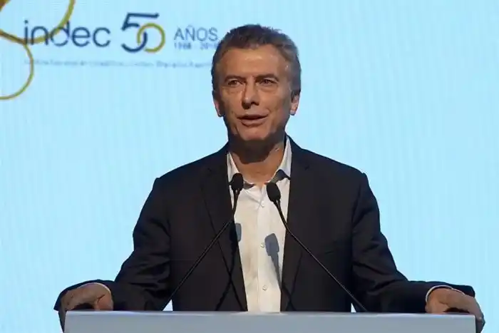 Macri en el Indec: «La pobreza empezó a bajar»
