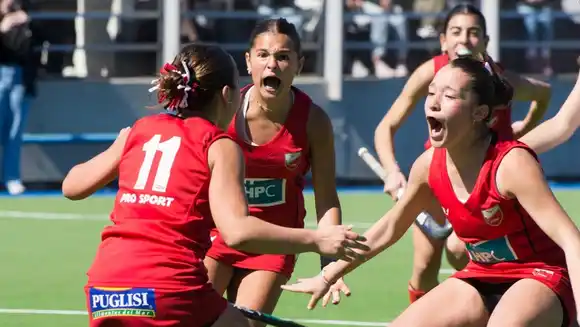 El Seleccionado Sub-14 femenino ganó los dos partidos y piensa en semifinales